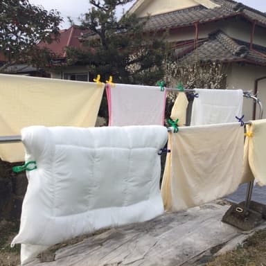 知り合いから沢山のベビー服を頂きました