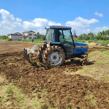 🚜トラクターで耕運作業