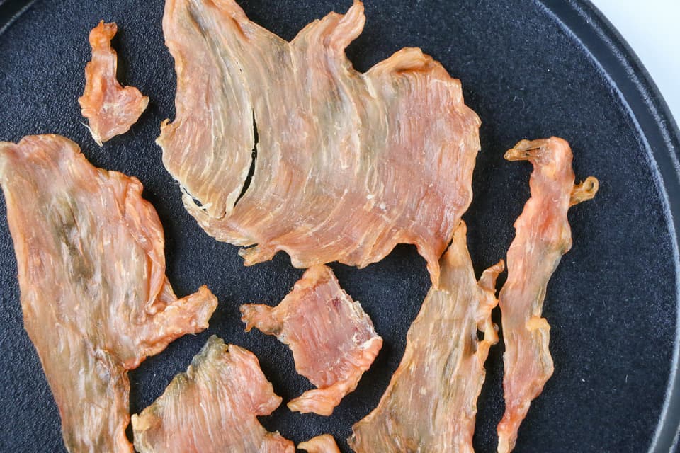 無添加高タンパク＜恵那どりのむね肉ジャーキー小袋サイズ＞少ない量でも、しっかりとした美味しさ。持ち運びにも便利！塩・塩胡椒・柚子胡椒 ※保存料、着色料、発色料、亜硝酸ナトリウム、酸化防止剤の添加物不使用