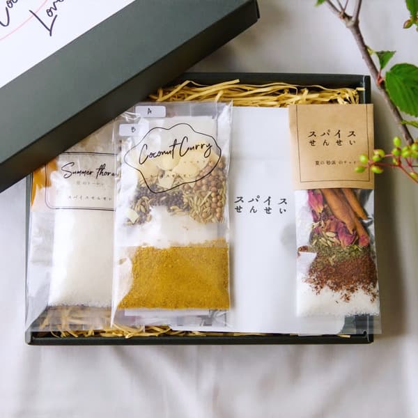 【Dear Coconut Lovers！】ココナッツのコース(カレー＆惣菜＆チャイ＆お茶)を楽しむセット