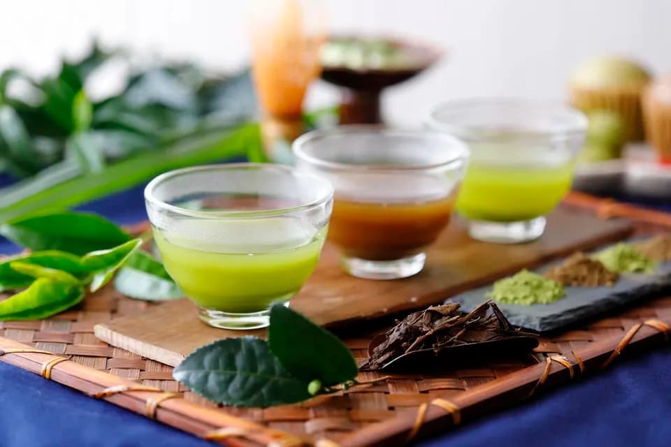 母の日におすすめからだ想いセット。お茶漬けアソート &  大和茶（粉末）ギフト