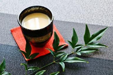 甘酒と味噌汁で“腸リセット”する方法
