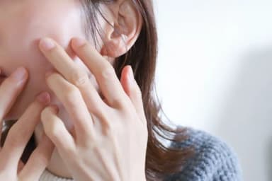 女性の肌トラブルは腸から始まる？食でできる対策