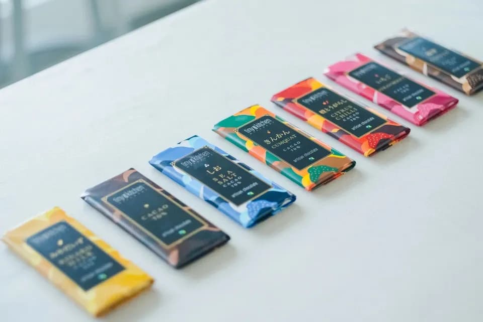 宮﨑発、添加物、白砂糖不使用クラフトチョコレート単品（プレーン・きんかん・しお・橙とうがらし・珈琲・きなこみるく）ハイカカオチョコレートと宮崎の素材