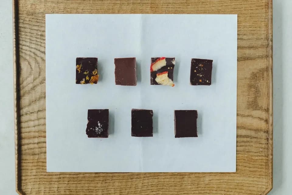 宮﨑発、添加物、白砂糖不使用クラフトチョコレート単品（プレーン・きんかん・しお・橙とうがらし・珈琲・きなこみるく）ハイカカオチョコレートと宮崎の素材
