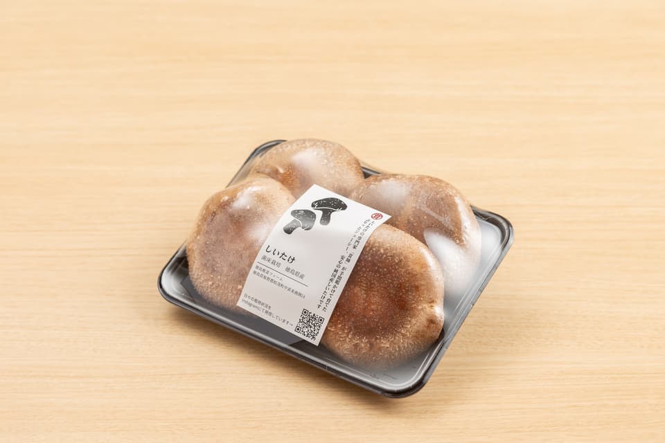 徳島県産希少品種　三ツ星しいたけ恵