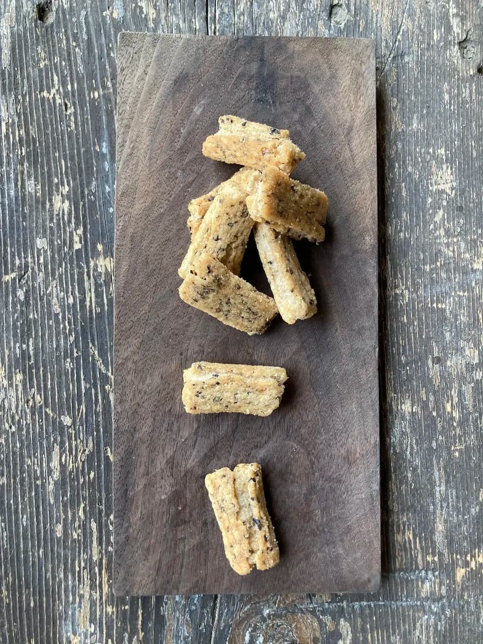 再販売！【黒米おかき 揚 塩】米油と海塩だけで仕上げた素朴な味わい 祖母山の清らかな水で育てた天日干し米