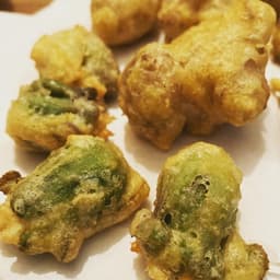 春の味覚　フキノトウの天ぷら