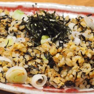 芽ひじきとごまの炒飯