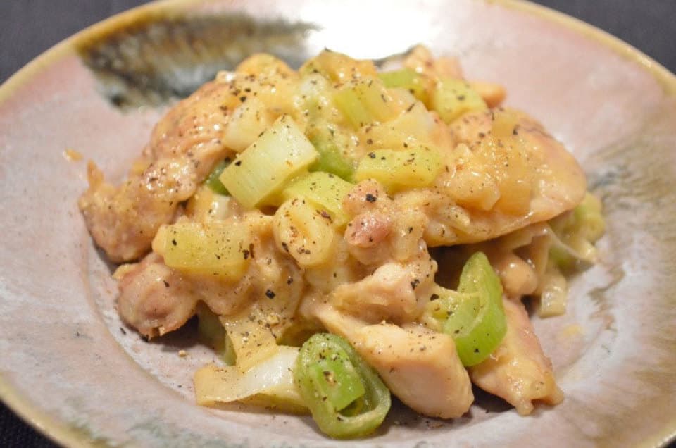 鶏肉と白ネギのごま味噌炒め