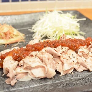 薬味たっぷり 豚しゃぶの梅肉ソース