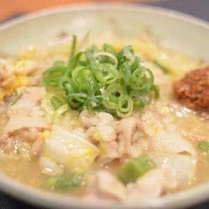 豚肉と白菜とオクラの雑炊