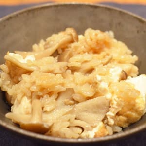 きのこと厚揚げの炊き込みご飯