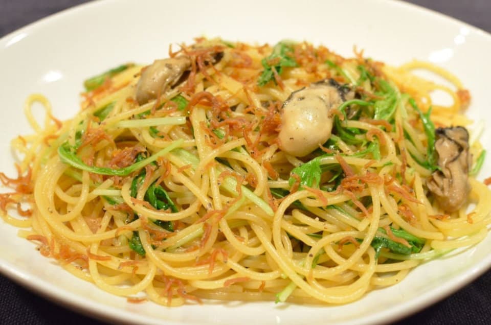 牡蠣と水菜のオイルパスタ