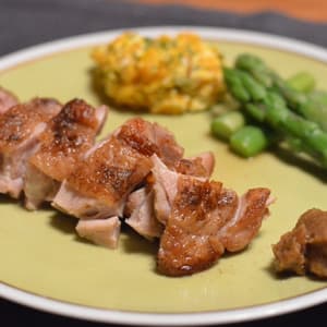 チキンソテーにごぼう味噌を添えて