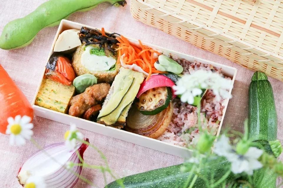 【定期便】選べる冷凍お弁当《月1回or隔週お届け｜無添加・無農薬米、有機・特別栽培野菜》