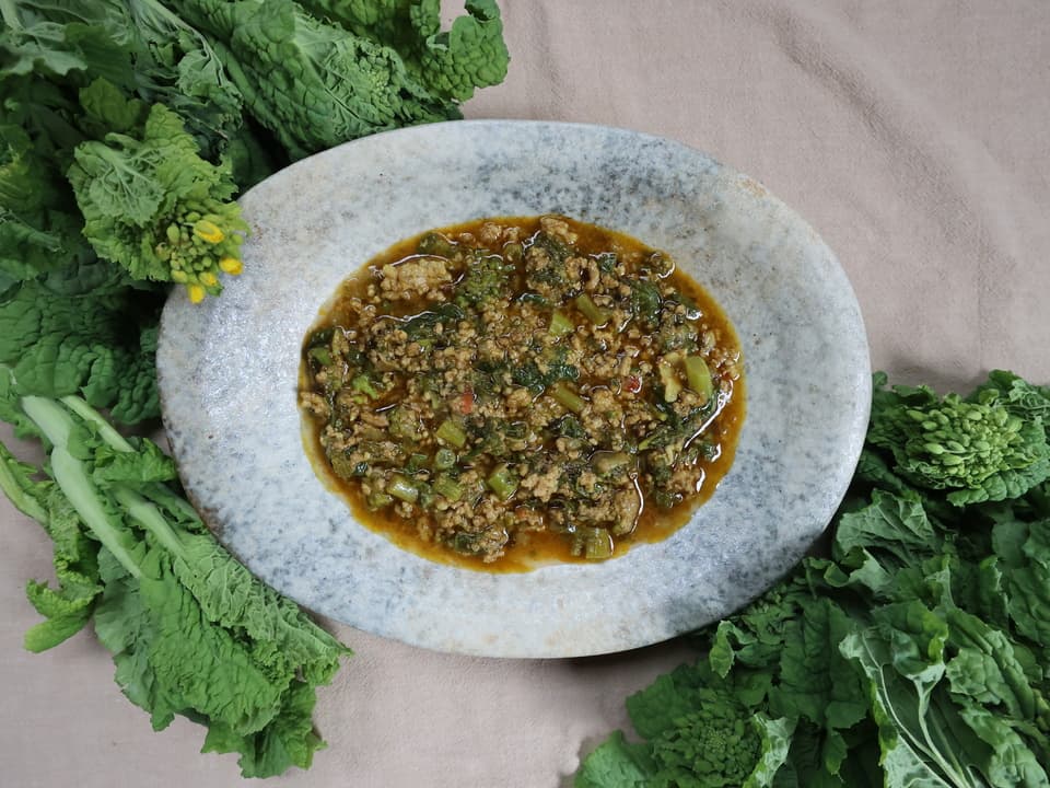 春苦味、菜花のポークキーマカレー