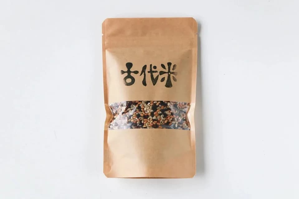 無肥料・農薬不使用の天日干し＜古代米3種ミックス 黒米/赤米/緑米＞鳥取・大山の冬期湛水不耕起で手植え手刈りのお米