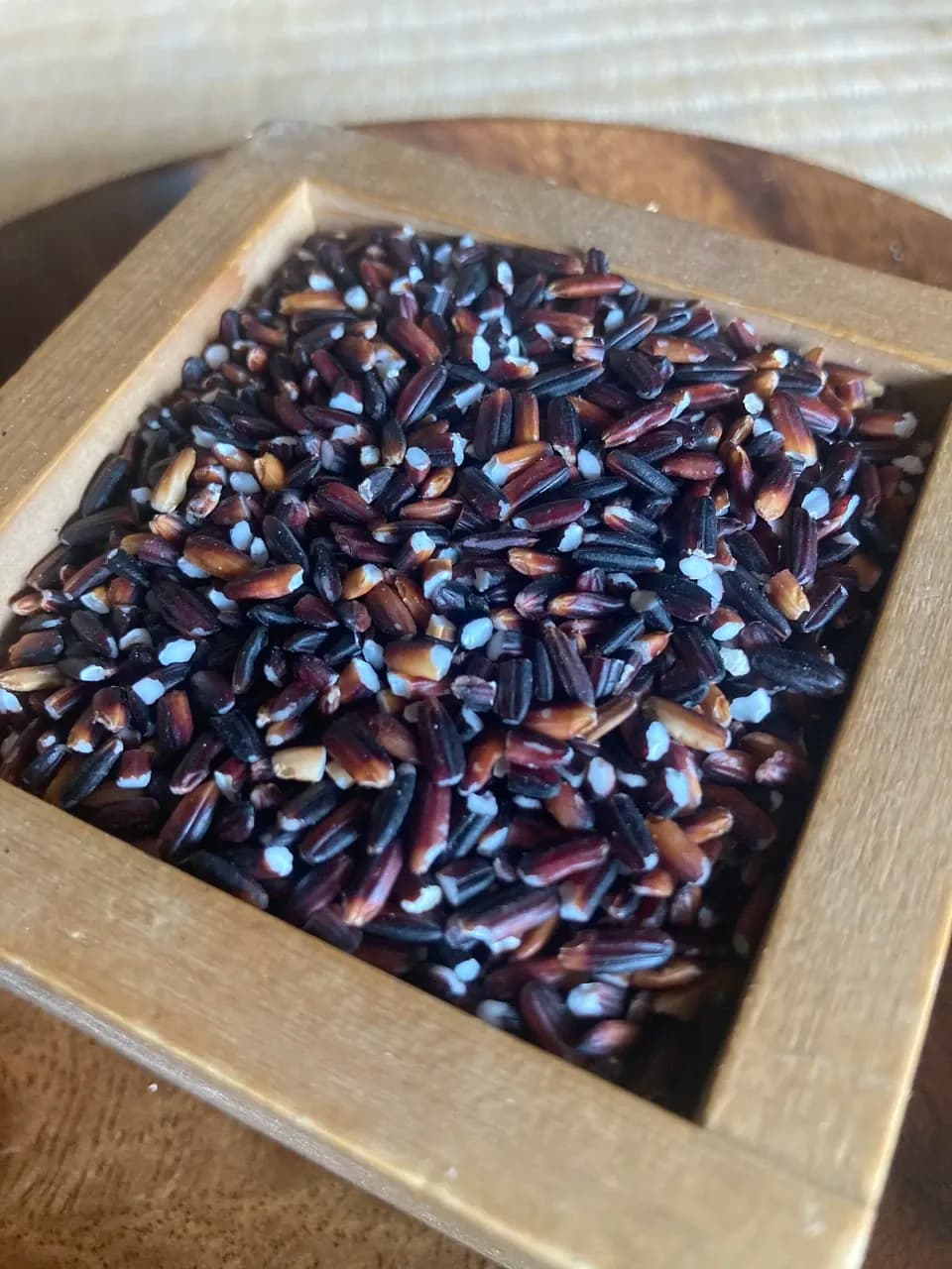 無肥料・農薬不使用の天日干し＜古代米3種ミックス 黒米/赤米/緑米＞鳥取・大山の冬期湛水不耕起で手植え手刈りのお米