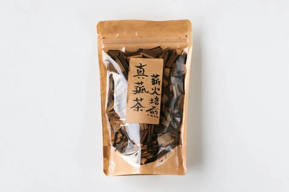 薪火で深煎り焙煎＜真菰茶＞農薬・化学肥料不使用の真菰を香ばしく仕上げたノンカフェインのお茶