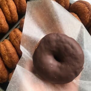 卵・乳製品不使用ドーナツ＜チョコ＞フェアトレードチョコを使った贅沢な一品