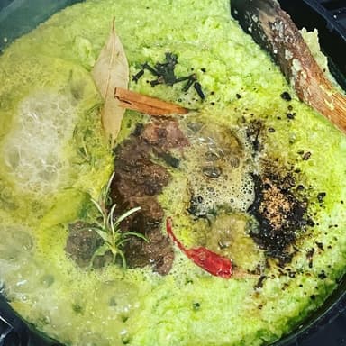 青トマトでチャツネ