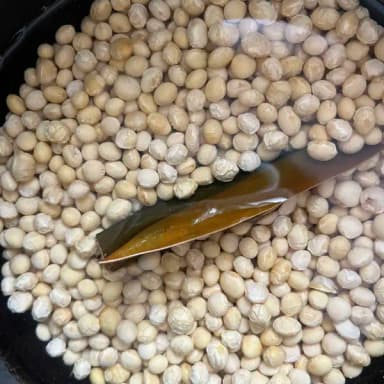 はじいた大豆で