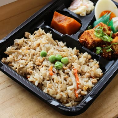 実店舗では新しい挑戦!昆布、乾物を使ったお弁当販売始めました♪