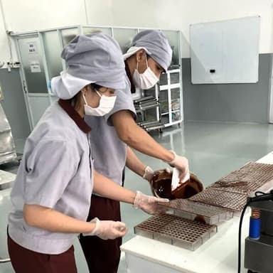 一粒一粒に想いを込めて、手仕事から生まれる、やさしい味わい