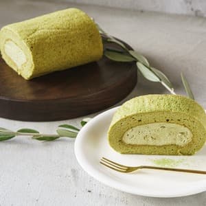 <無添加・オリーブリーフロールケーキ >有機農家の厳選素材でふわっ、もちっの新食感