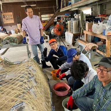 「心を込めて、海苔の種入れ作業」有明海 九州 佐賀 川副