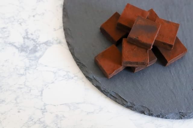 チョコレート欲が止まらない時に摂るべき栄養素